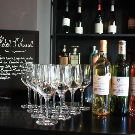 Korner Saint Marcel מלון 3*