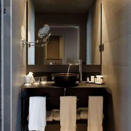 Korner Saint Marcel Otel Paris